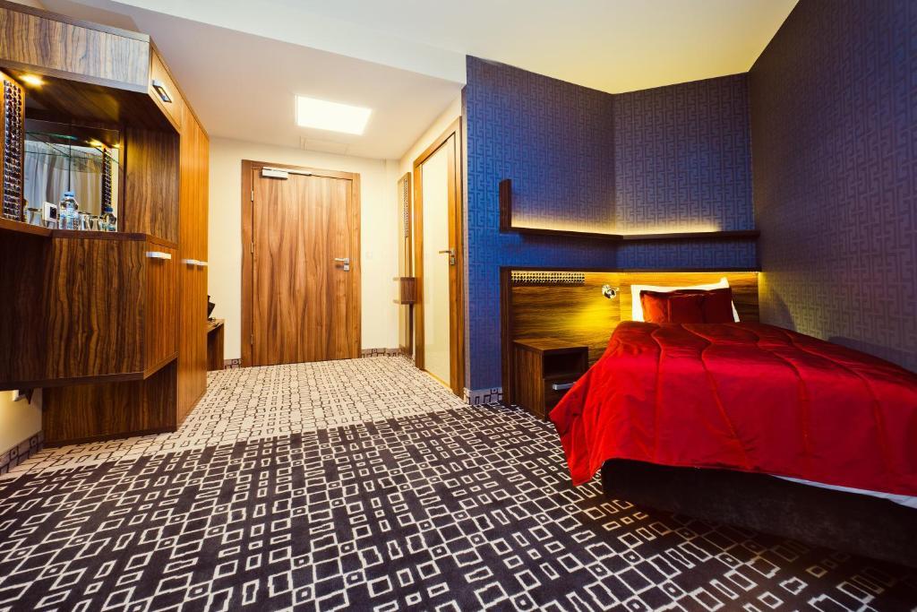 Blue Diamond Hotel Active Spa Trzebownisko Quarto foto